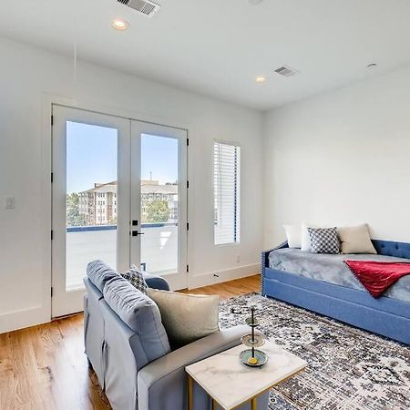 4 Story Home Mins To Downtown Houston With City Views Экстерьер фото
