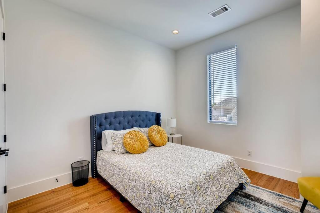 4 Story Home Mins To Downtown Houston With City Views Экстерьер фото
