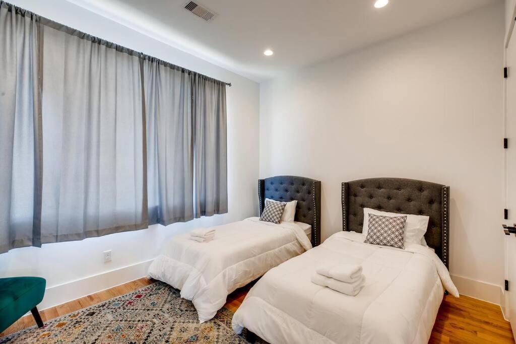 4 Story Home Mins To Downtown Houston With City Views Экстерьер фото